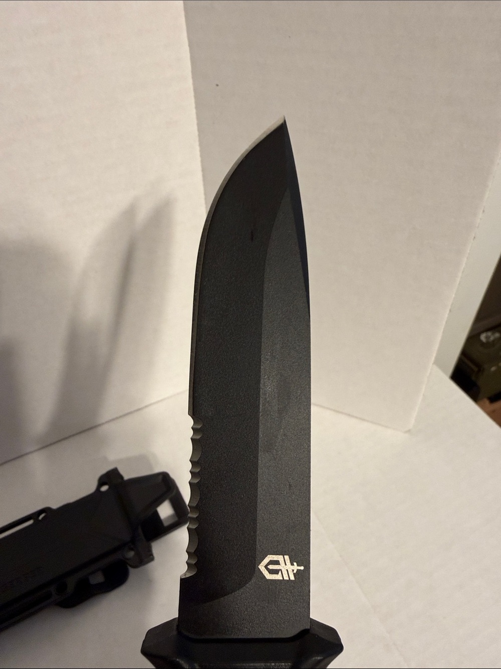 Gerber Gear StrongArm fixed blade knife tactical survival Made in USA - Picture 5 of 6